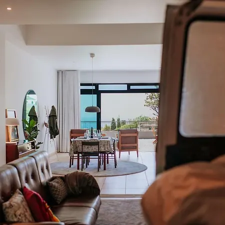 Kombi Studio With Private Pool By Madeira *